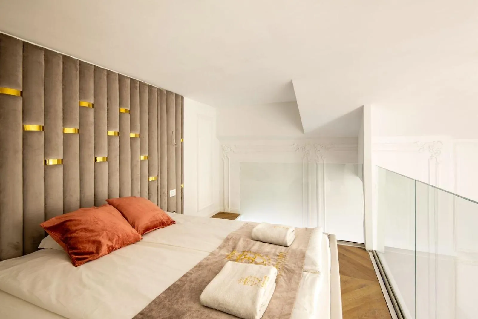 Ferienwohnung Vip Jacuzzi Luxury Budapest