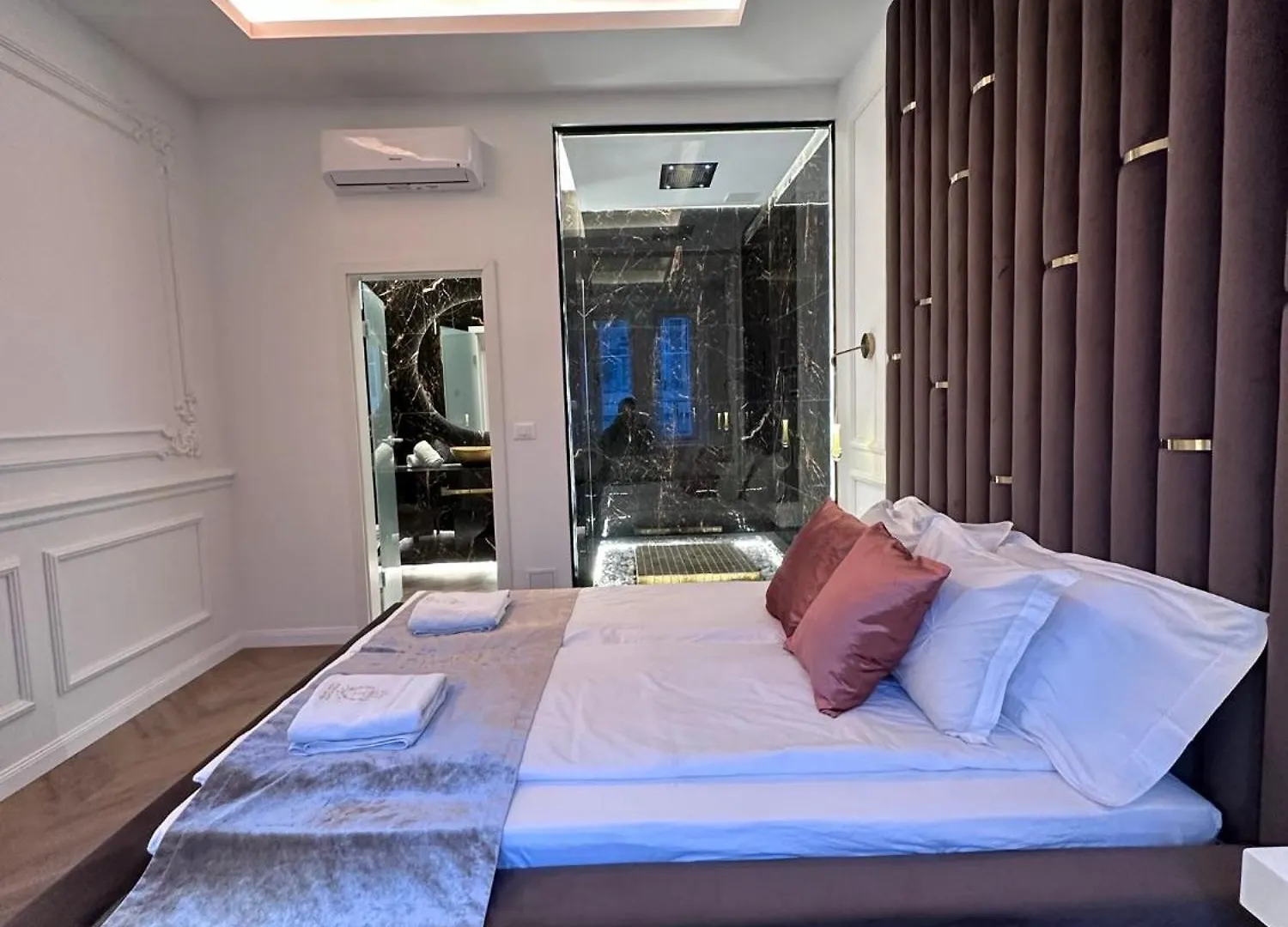 Vip Jacuzzi Luxury Apartment Budapest